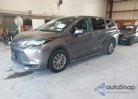 2021 Toyota Sienna Le from USA, damaged, VIN 5TDKRKEC2MS044839